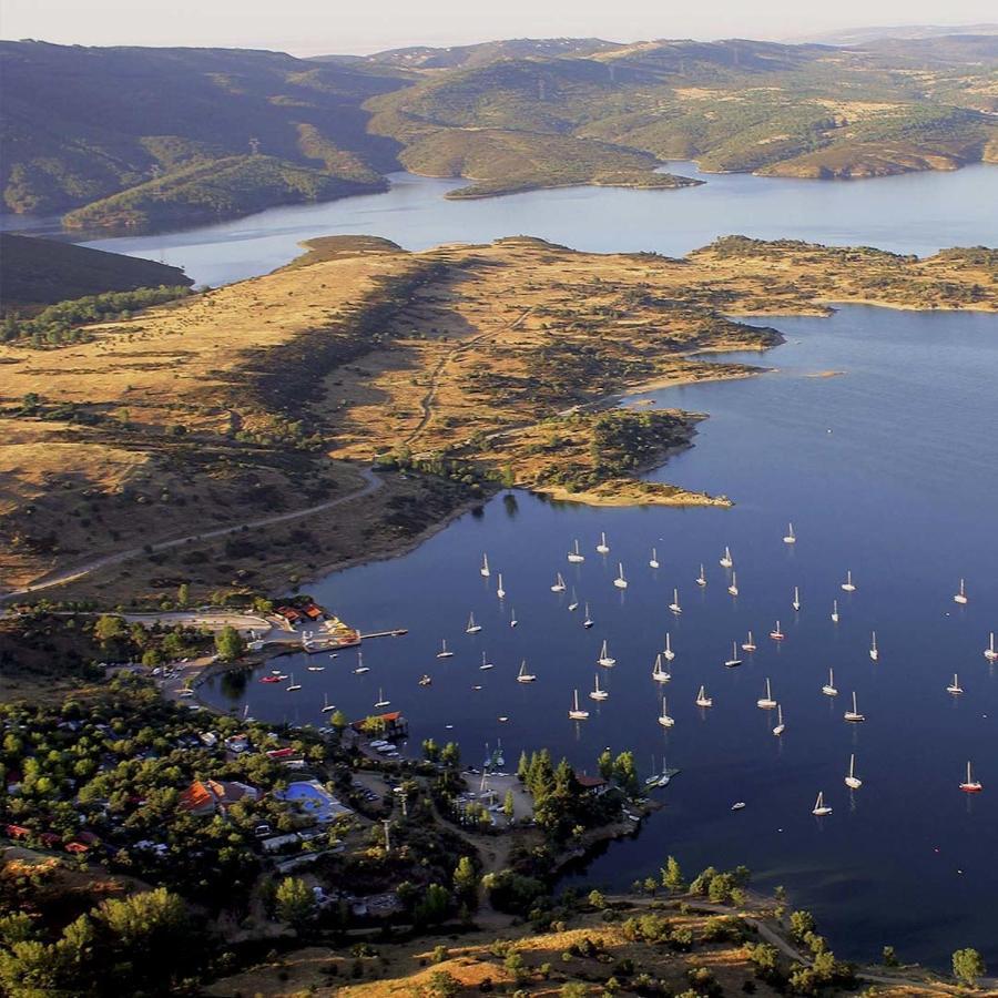 El Lago Cervera de Buitrago Kültér fotó